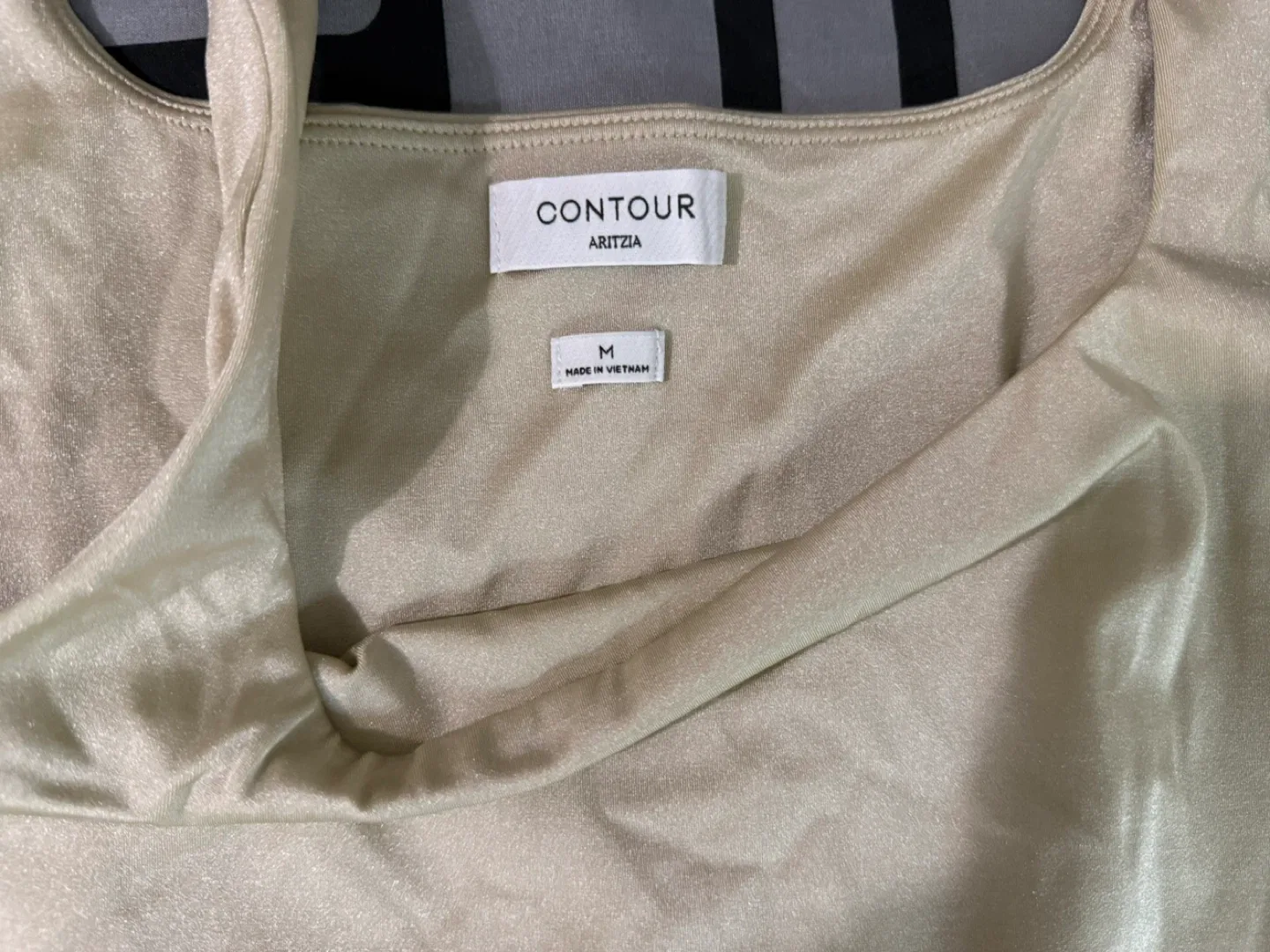 Aritzia Contour Metallic Squareneck Bodysuit - Size M image indicator(3)