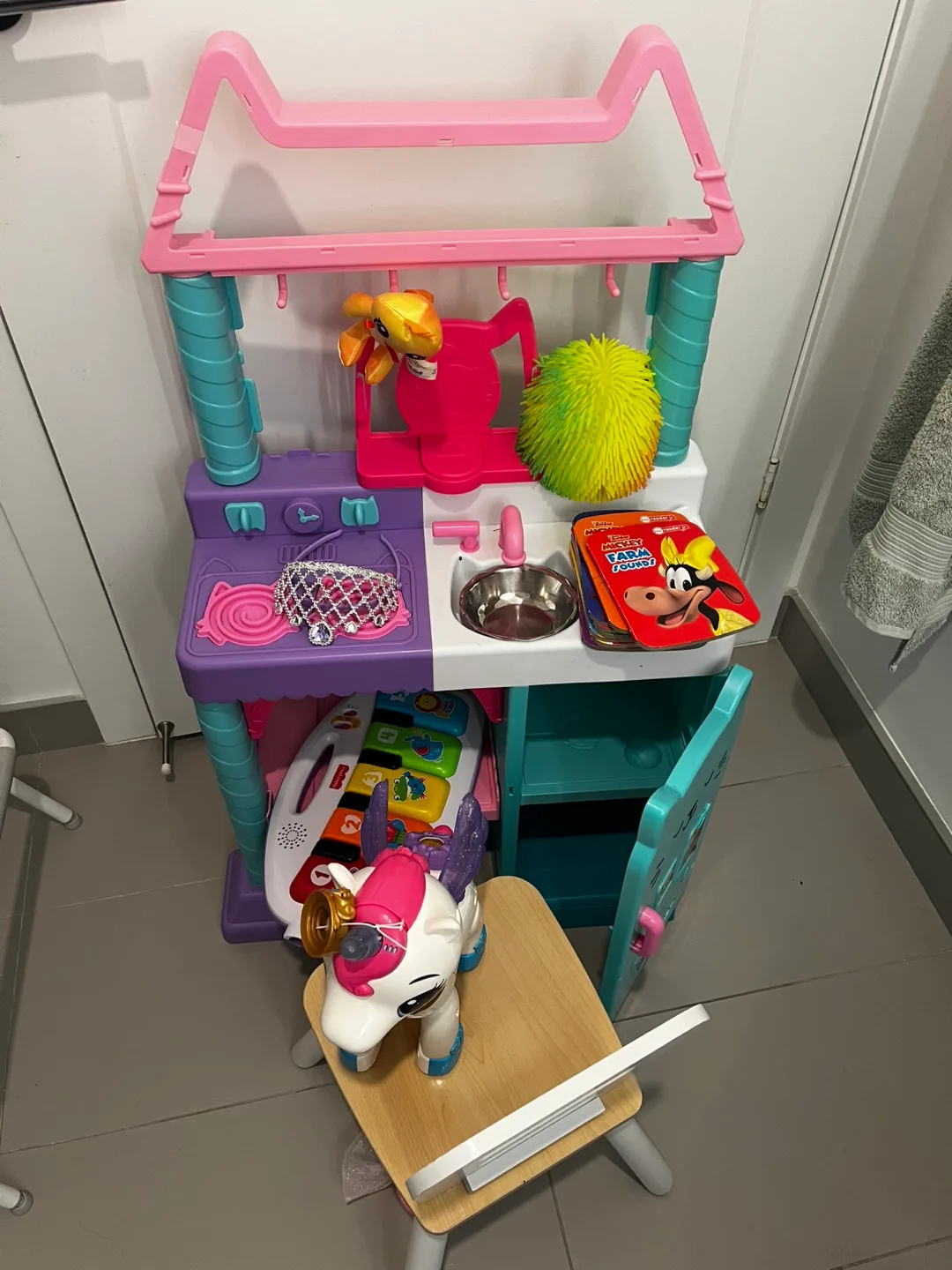 Kids Kitchen Playset with Accessories image indicator(10)
