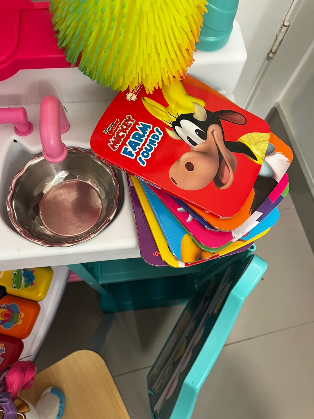 Kids Kitchen Playset with Accessories image indicator(9)