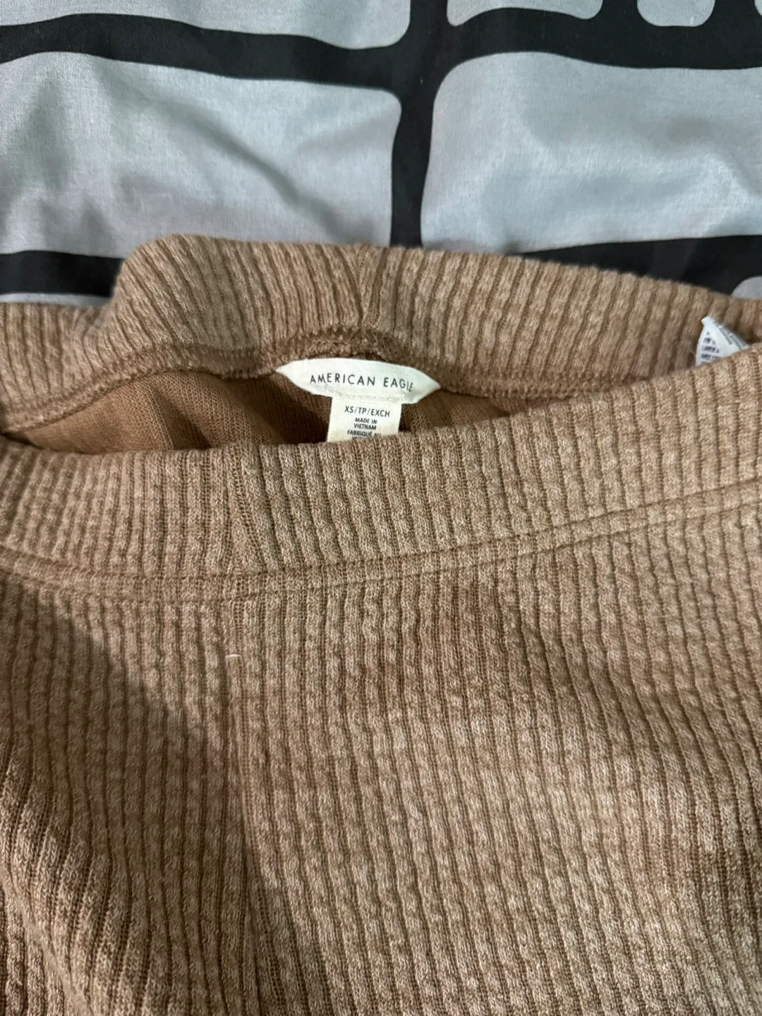 American Eagle XS Ribbed Flare Pants image indicator(2)