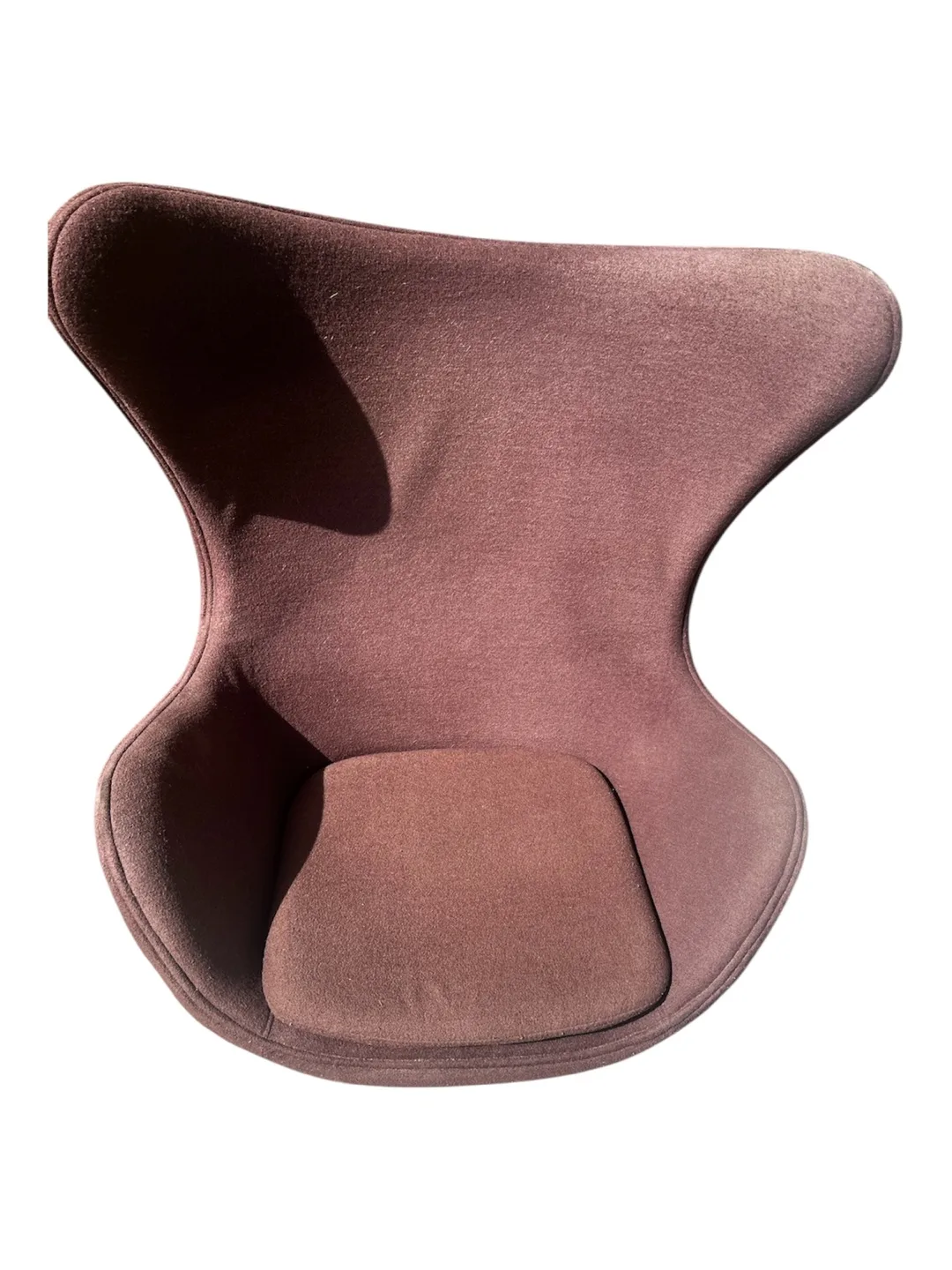 Arne Jacobsen Egg Chair - Brown image indicator(3)
