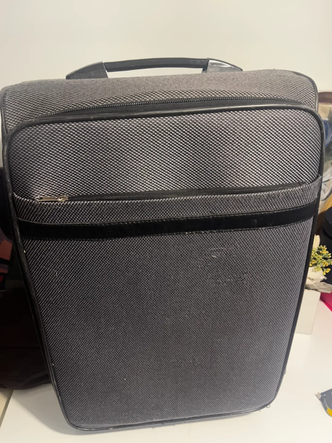 Summit Rolling Suitcase - 24 Inch image indicator(8)