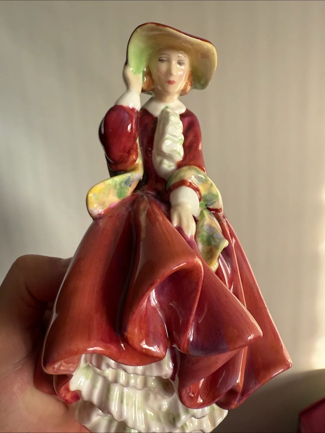 Royal Doulton Figurine - Top o' the Hill HN 1831 thumbnail