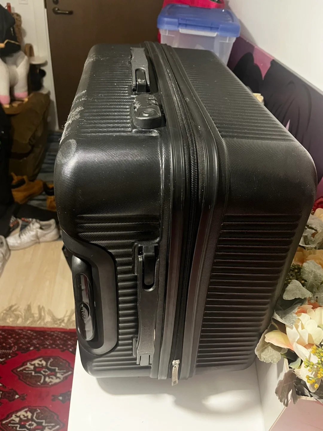 Black Hard Shell Suitcase thumbnail