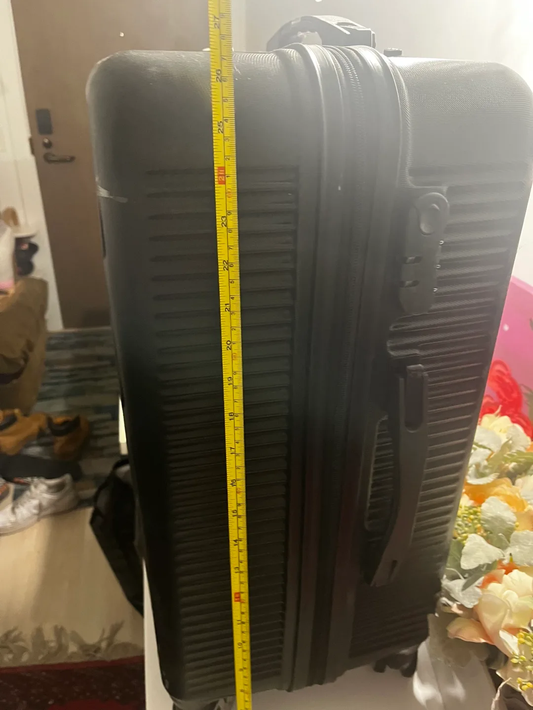 Black Hard Shell Suitcase image indicator(9)