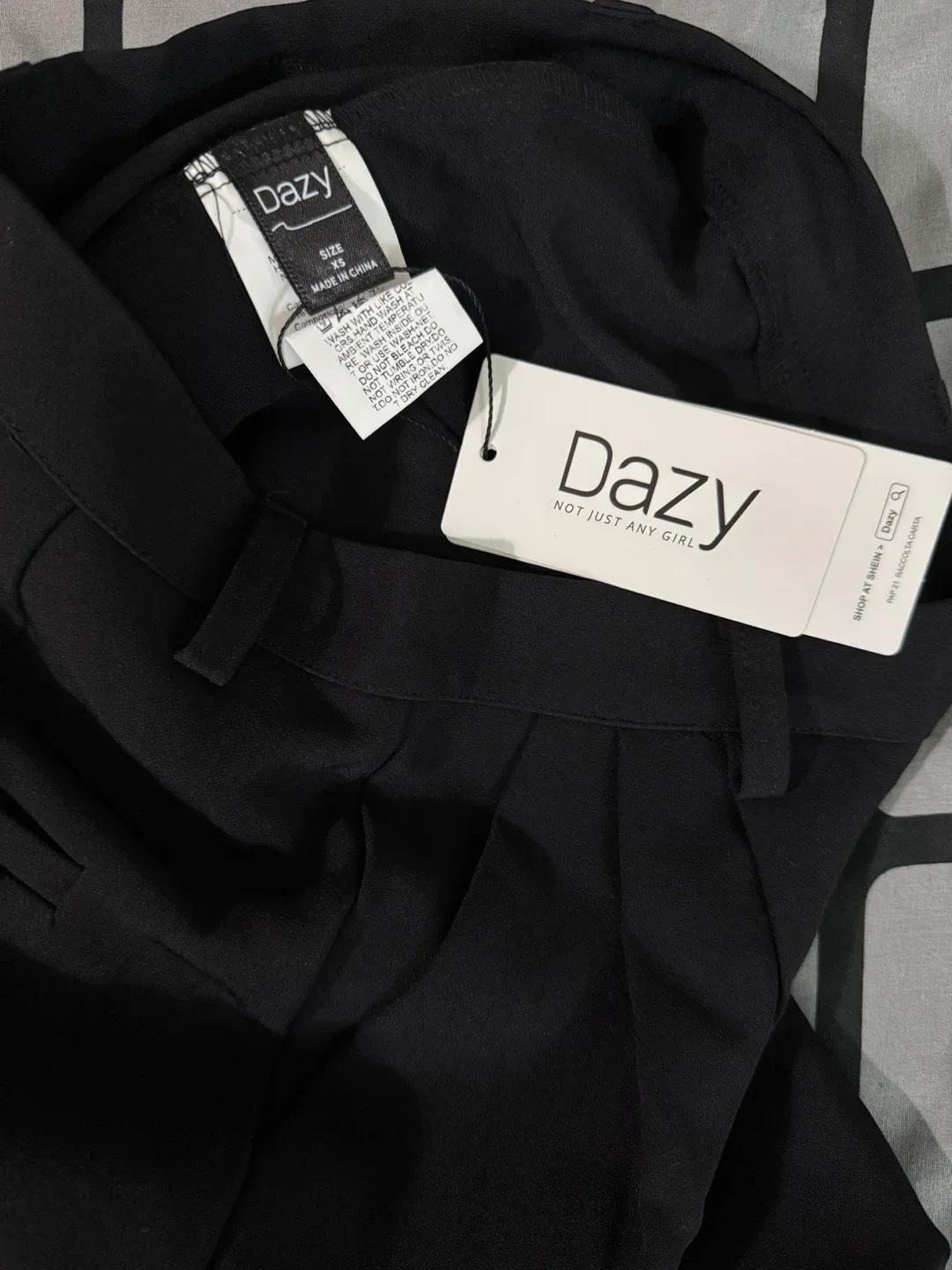 Dazy Black Straight Leg Pants - Size S image indicator(3)