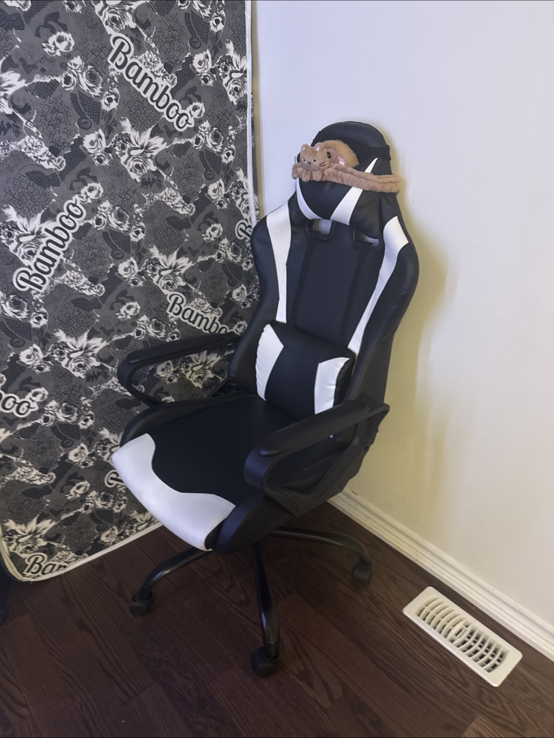 Black & White Gaming Chair - photo 2