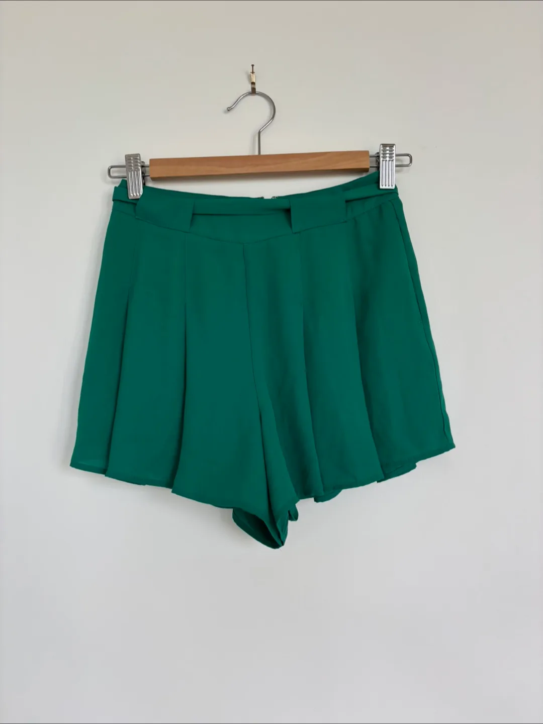 Sunday Best Green Shorts - Size 00