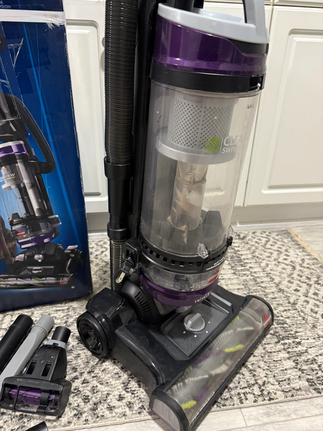 Bissell Upright Multi-Cyclonic Vacuum *Broken Part* - photo 4