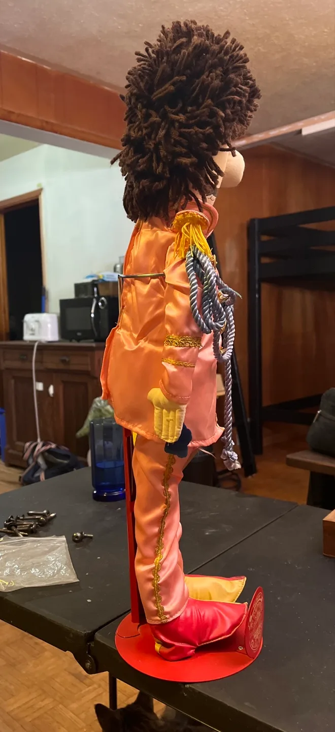 Applause Beatles Sgt. Pepper Doll and stand image indicator(4)