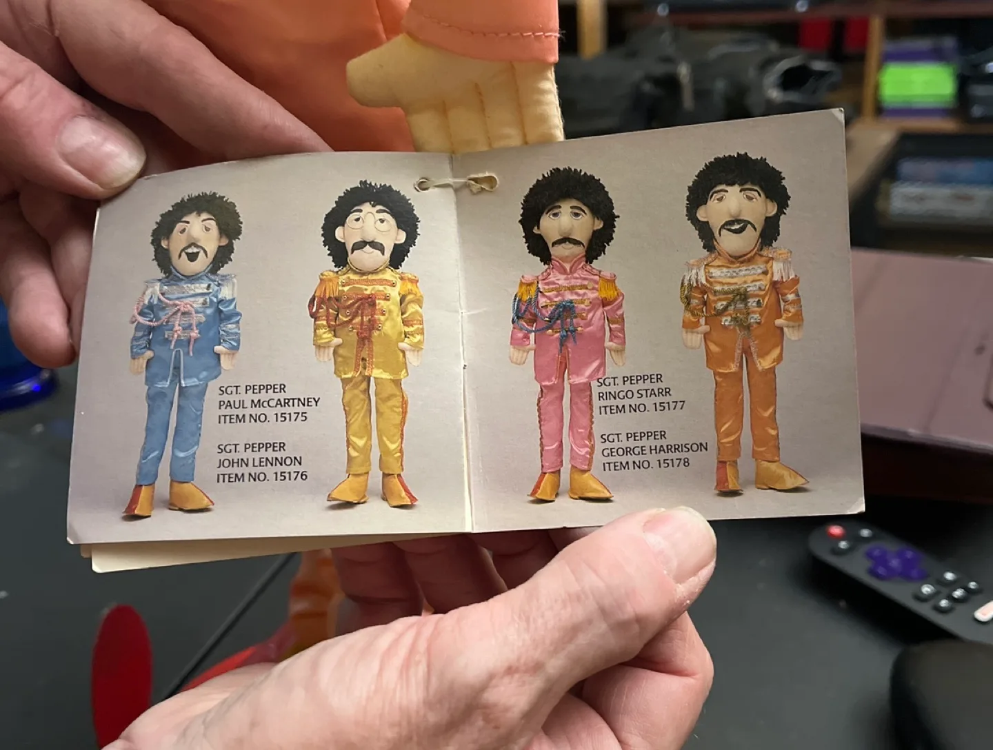 Applause Beatles Sgt. Pepper Doll and stand image indicator(7)