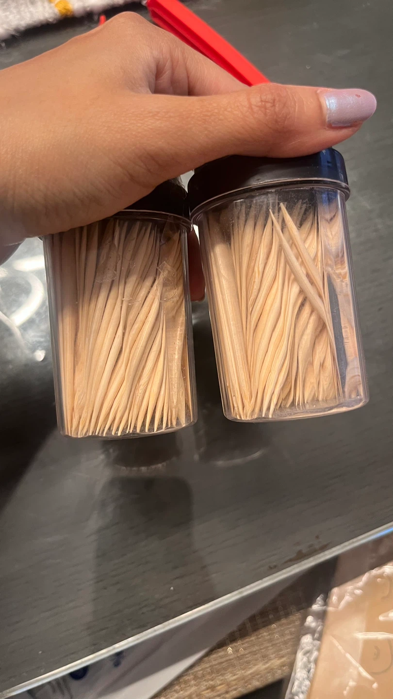 Free Coffee cups, popping corn, tooth picks, stirrers - photo 3