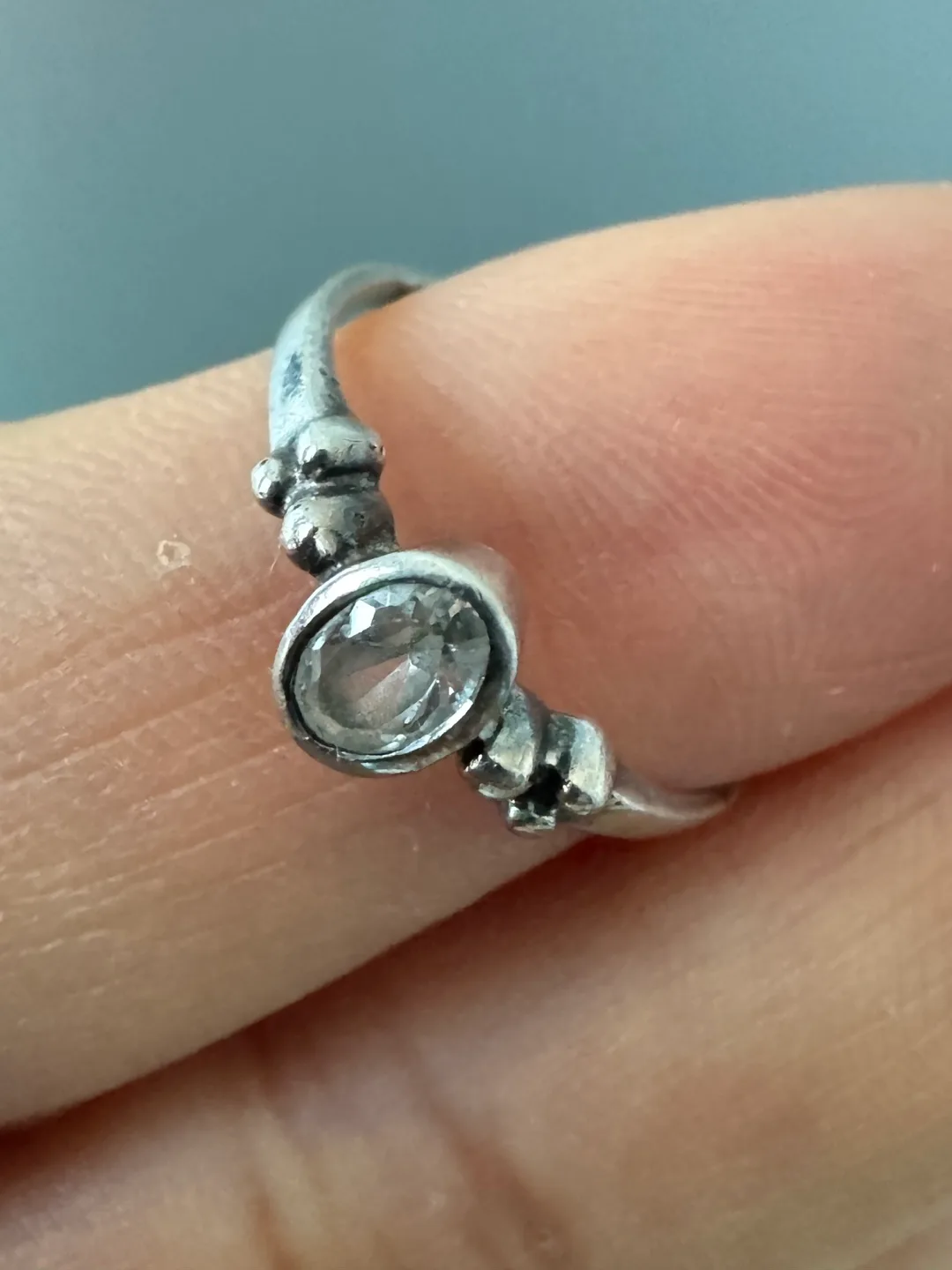 vintage Silver Ring with Clear Stone image indicator(2)