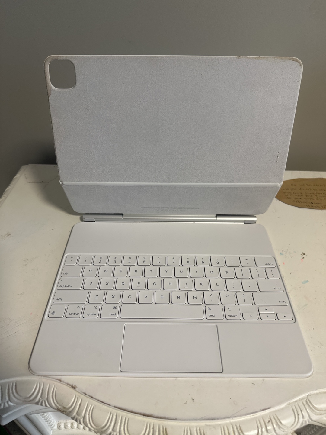 Apple iPad Pro Magic Keyboard - White