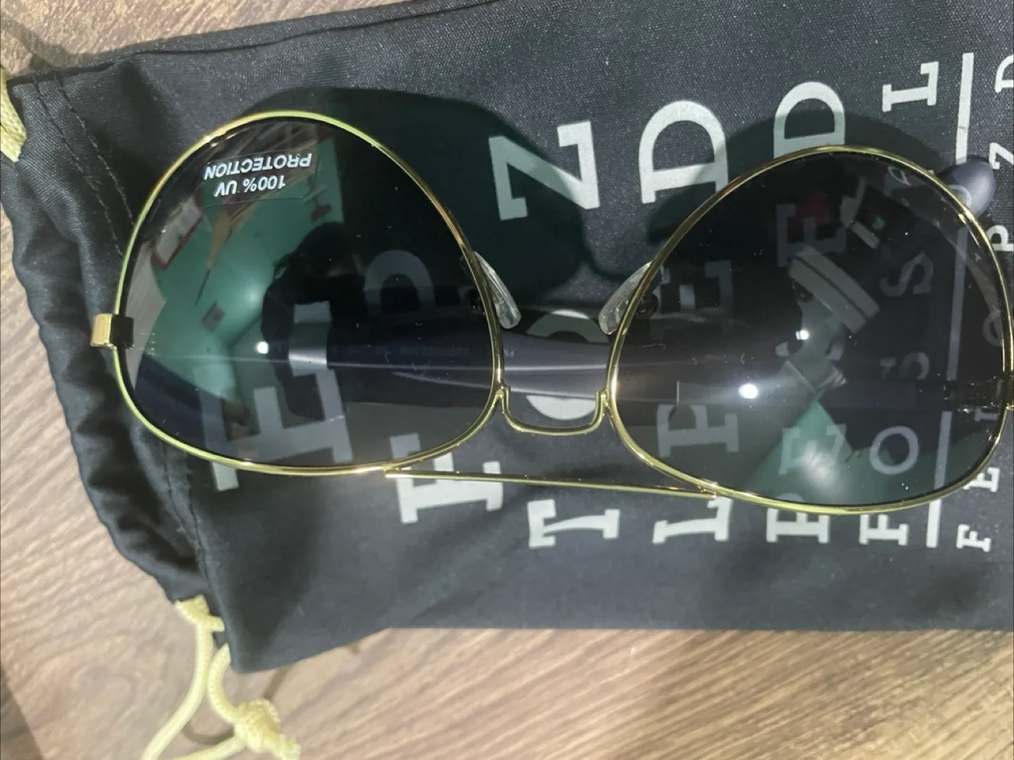 Fossil Sunglasses with Case image indicator(3)