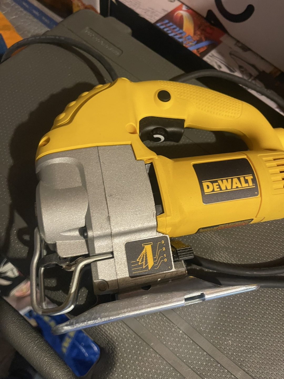 DeWalt Jigsaw with Carrying Bag - photo 2