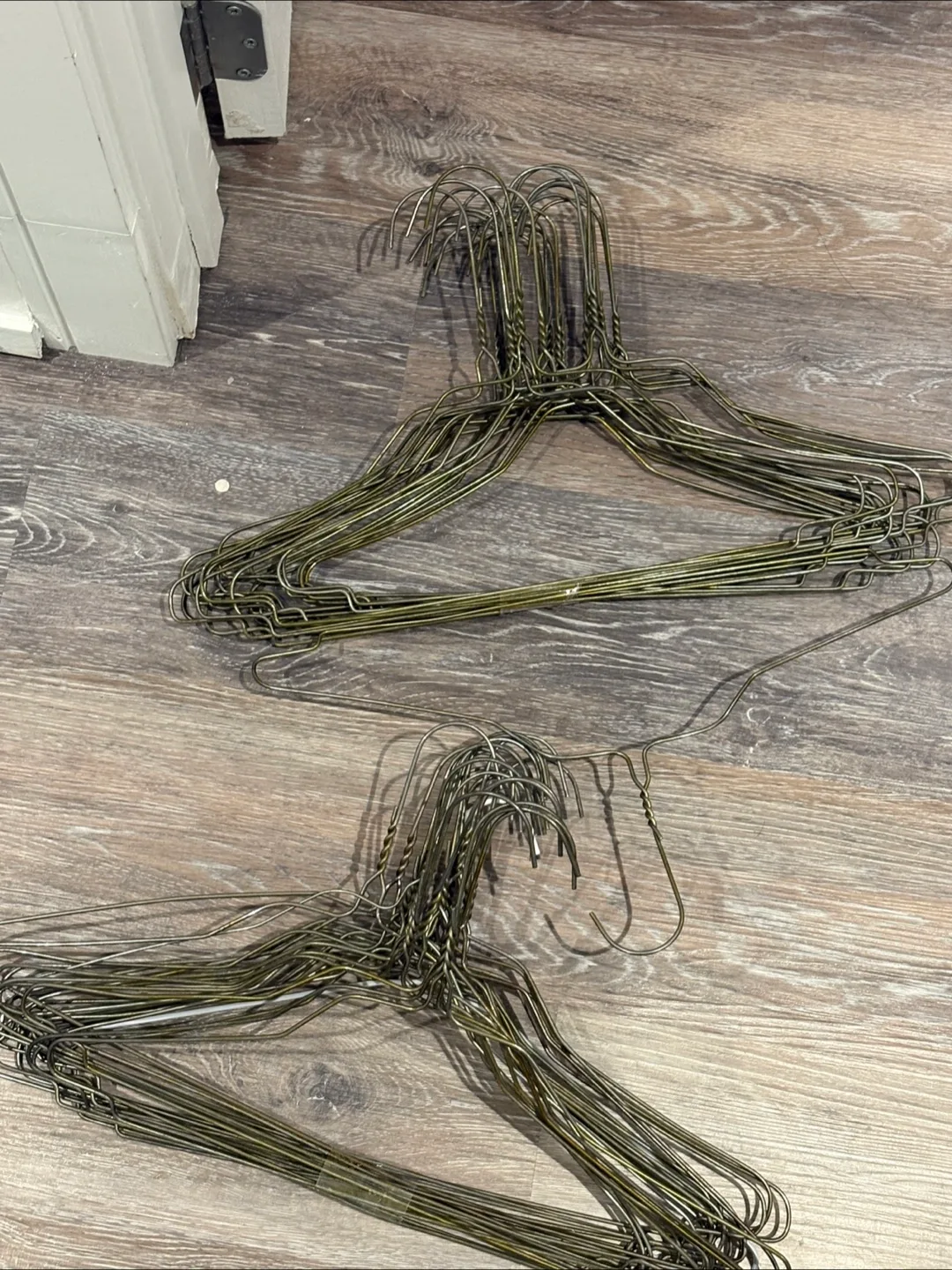 Metal Wire Clothes Hangers thumbnail