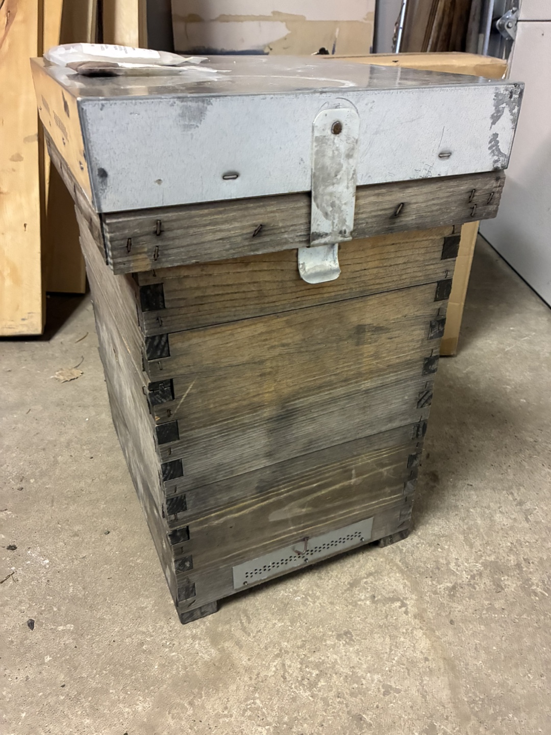 Bee swarm trap