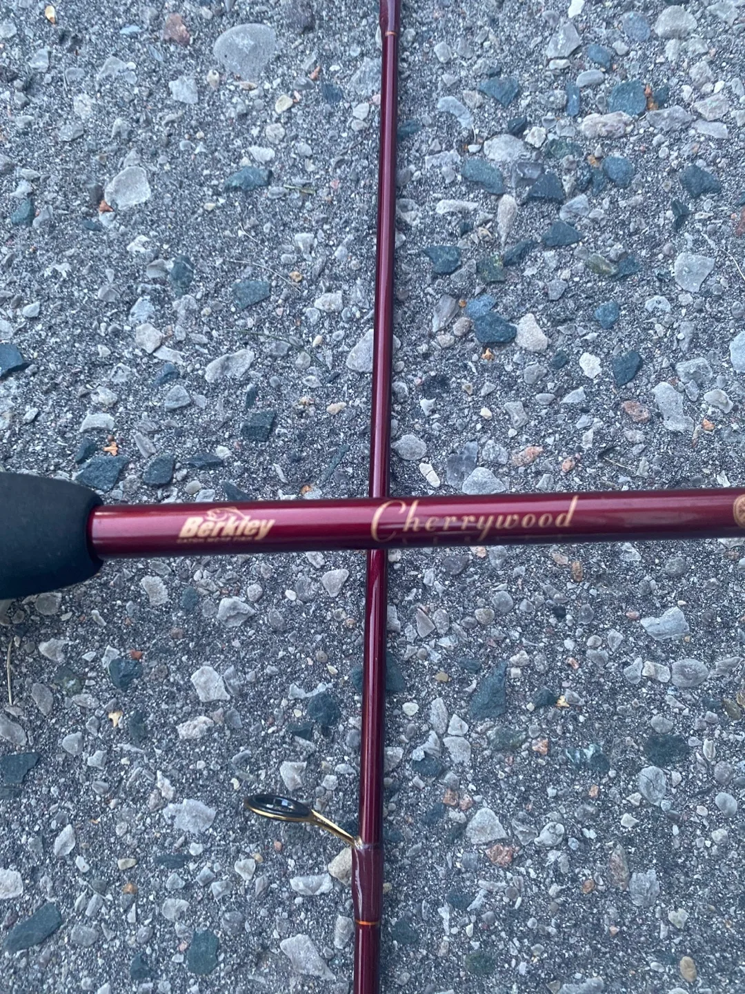 Shakespeare OM 2650-002 & Berkley Cherrywood Fishing Rod thumbnail