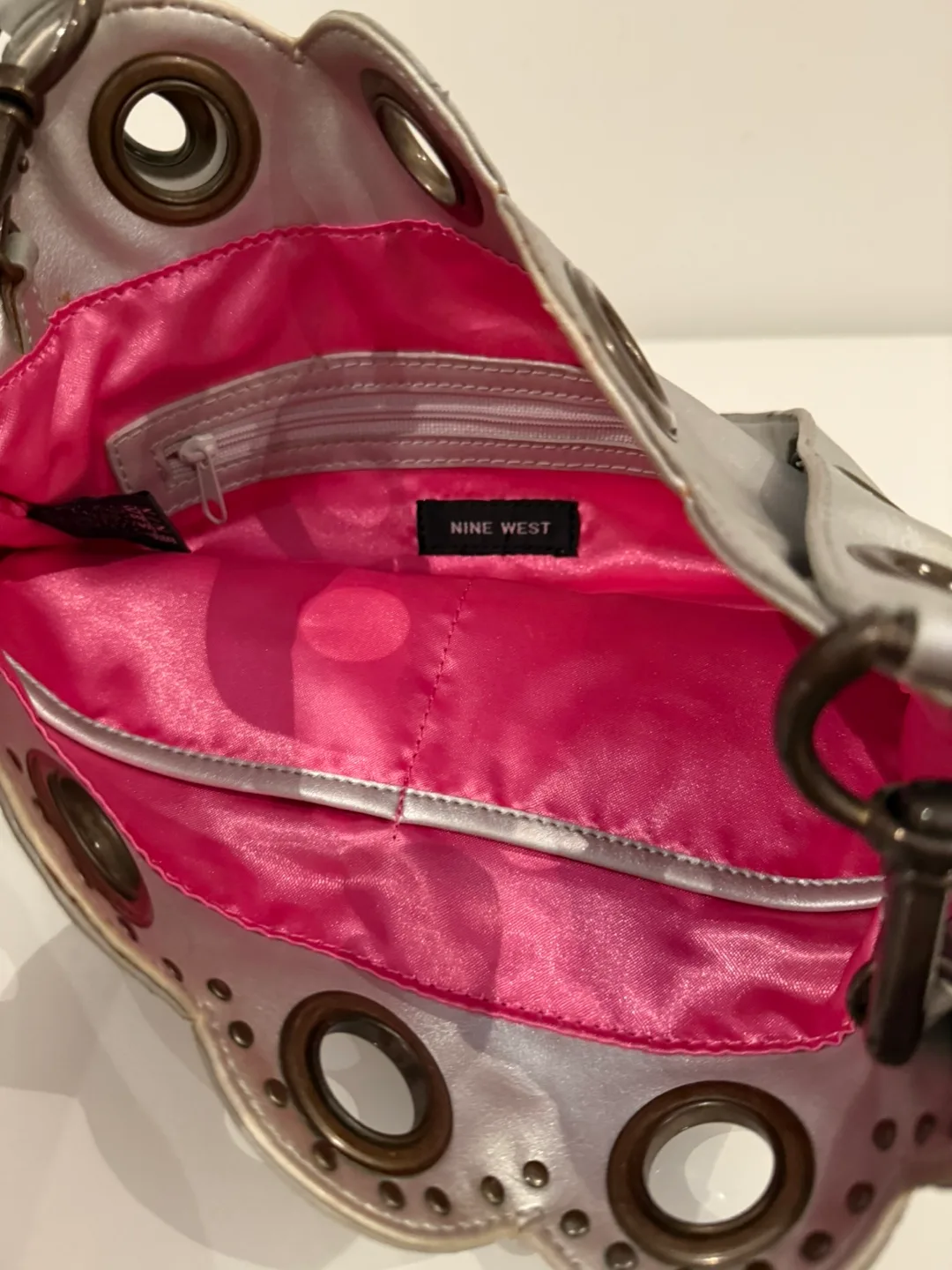 Nine West Silver Purse image indicator(2)