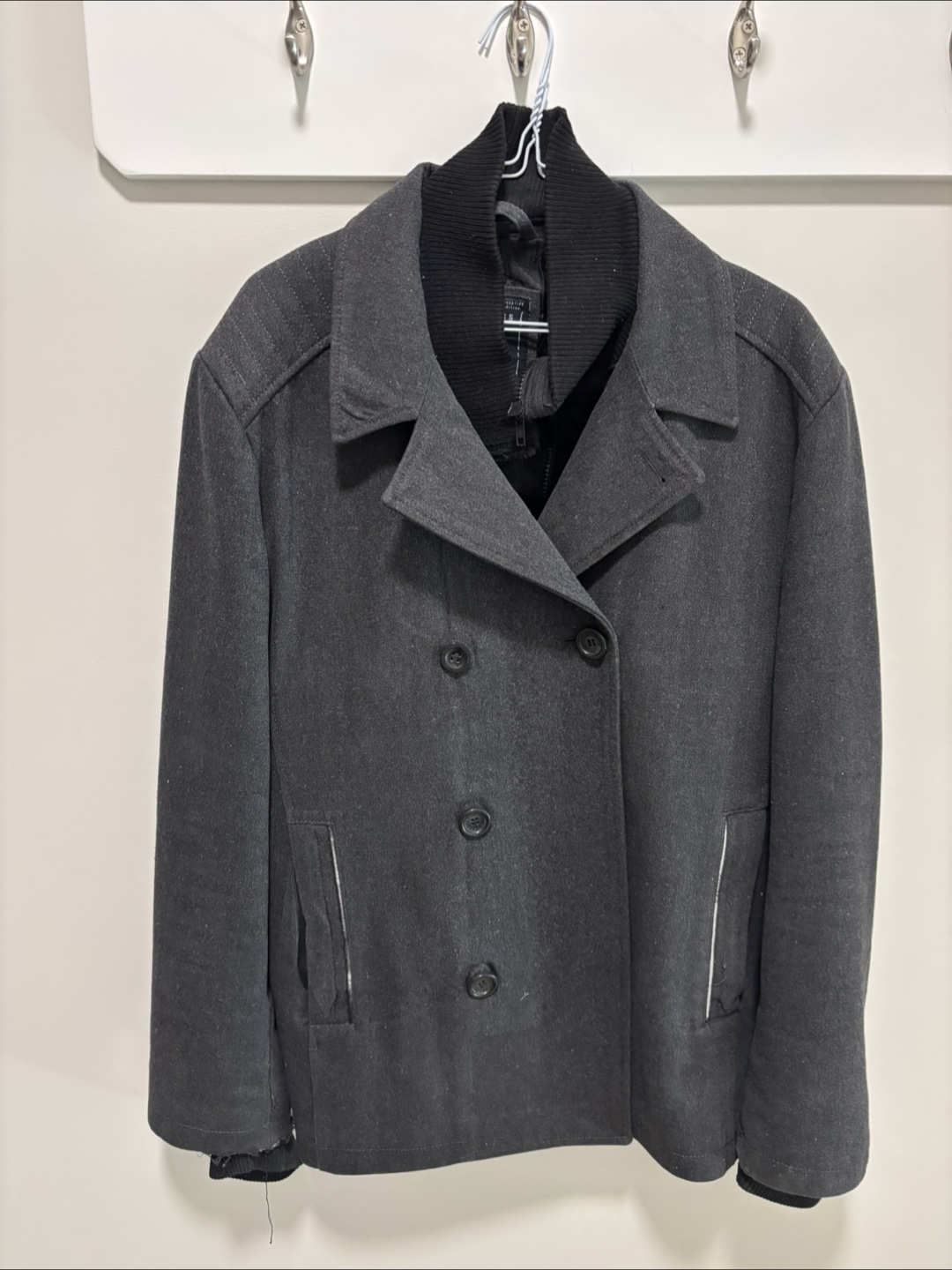 Guess Men’s Winter Dress Jacket For Sale