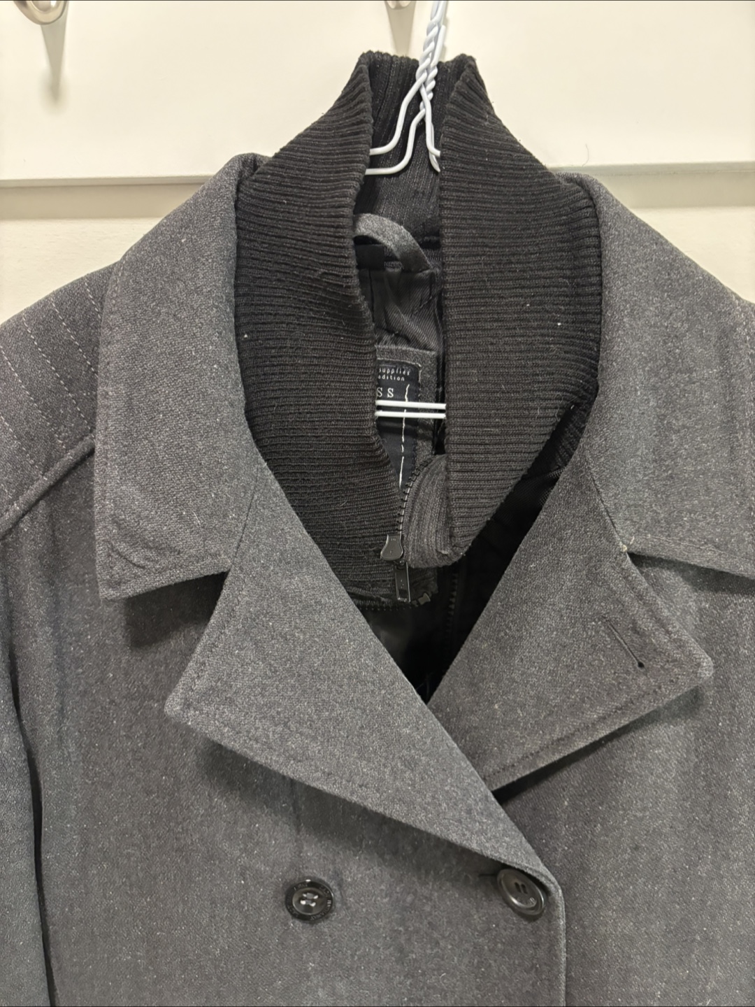 Guess Men’s Winter Dress Jacket For Sale - photo 2