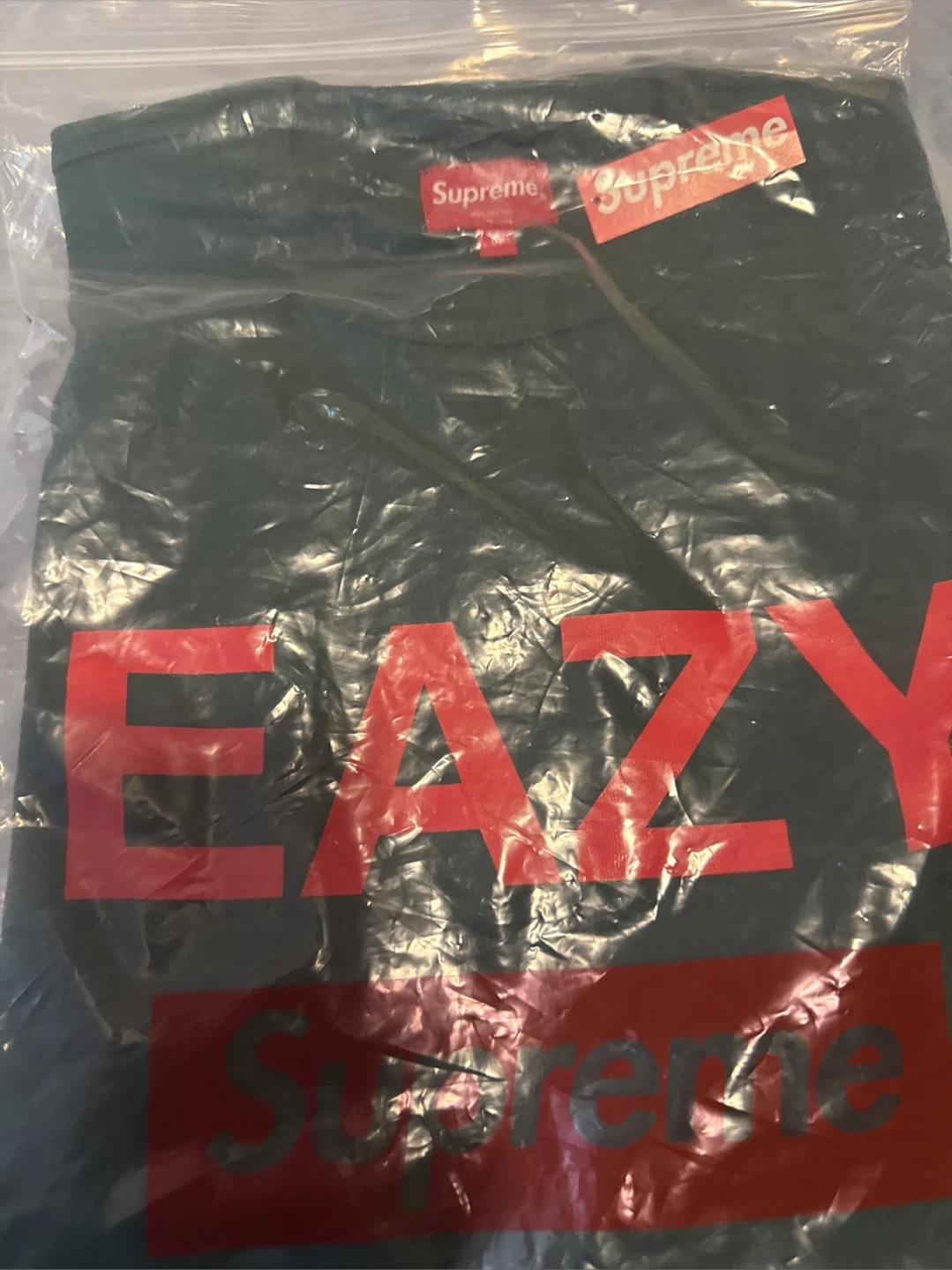 New Supreme EAZY T-shirt - Size M