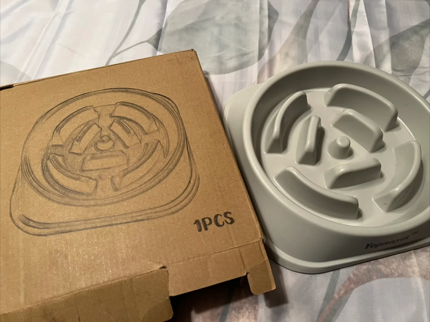 Yopayok Slow Feeder Dog Bowl with Box image indicator(2)