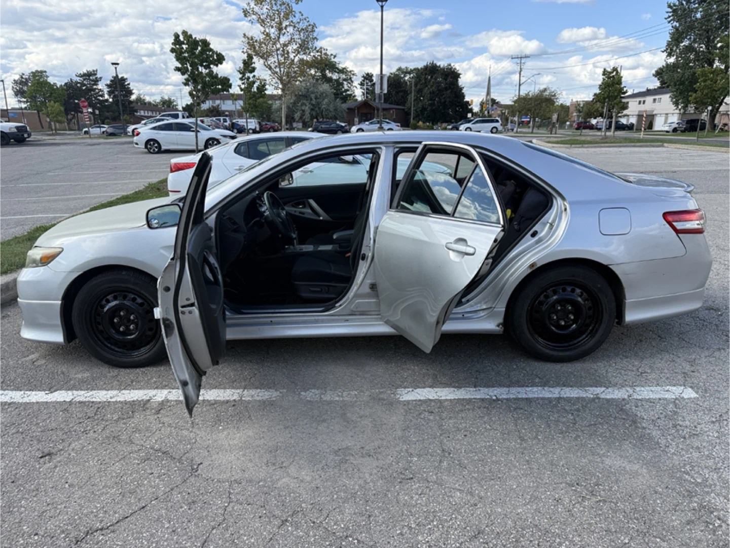 Toyota Camry 2011 SE - photo 3