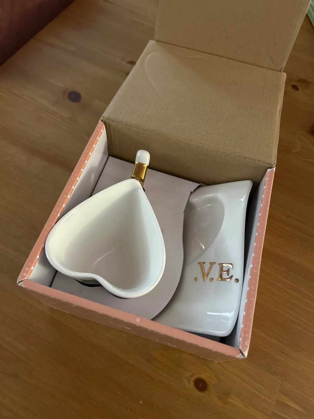 Heart-Shaped Espresso Cup Set – "L.O.V.E." Design image indicator(4)