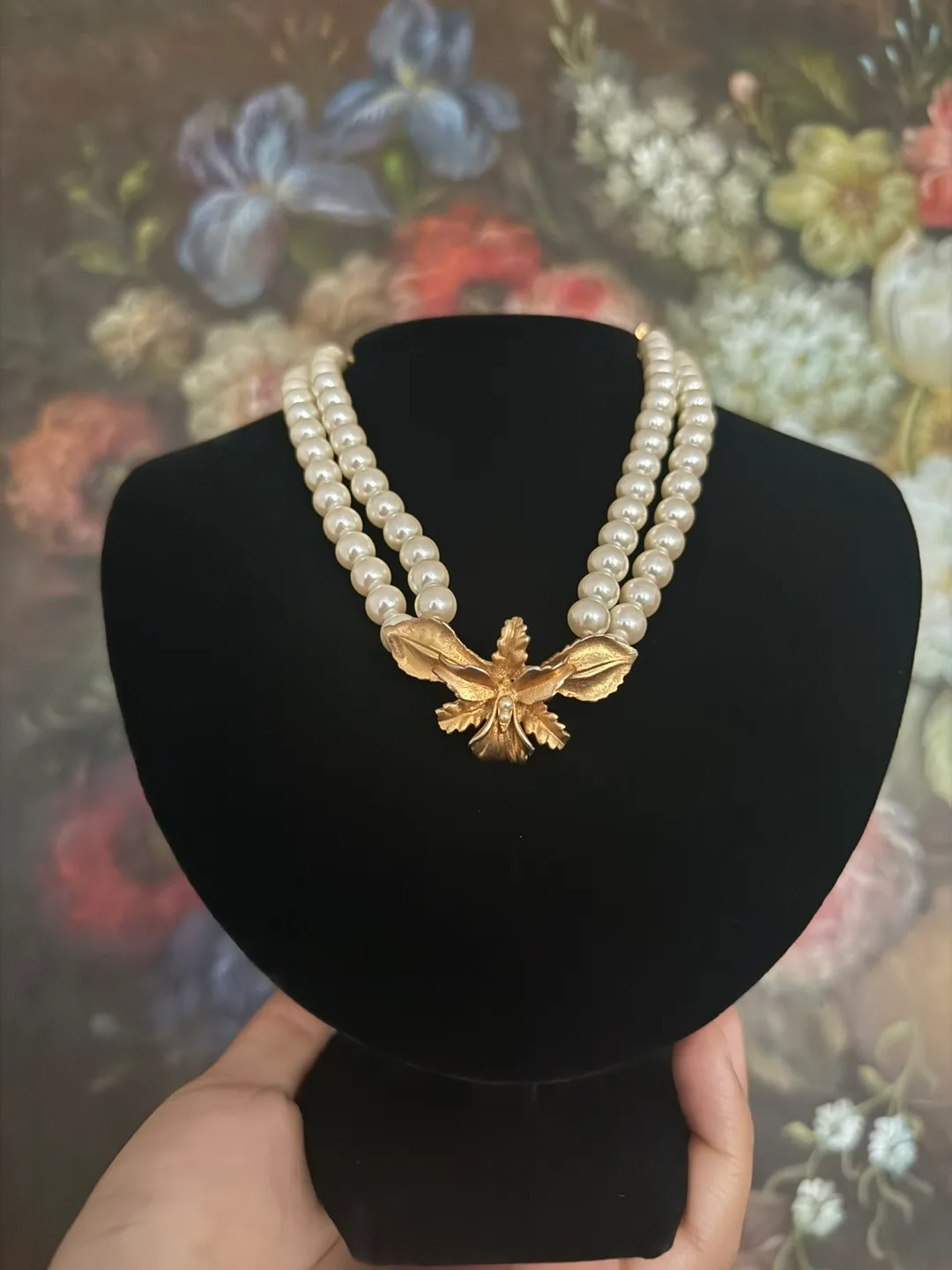 Vintage necklace thumbnail