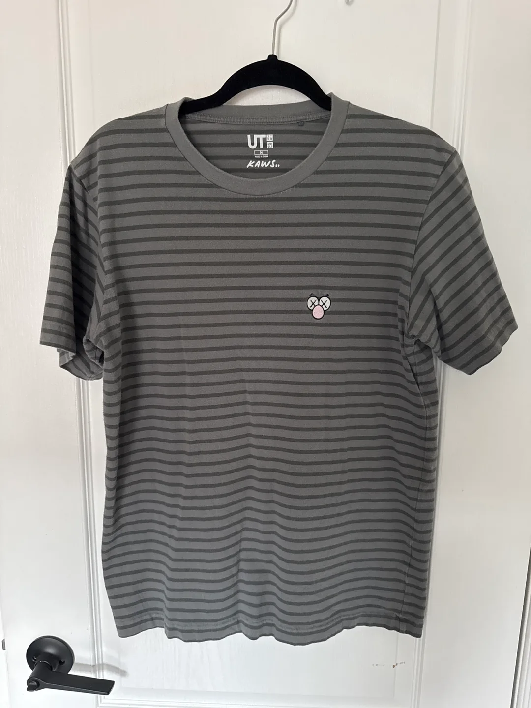 Uniqlo x Kaws Striped T-Shirt  Grey - Size M thumbnail