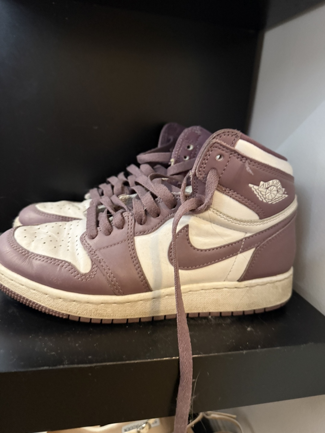 Air Jordan 1 High, Size 5Y or 7 women’s - photo 4