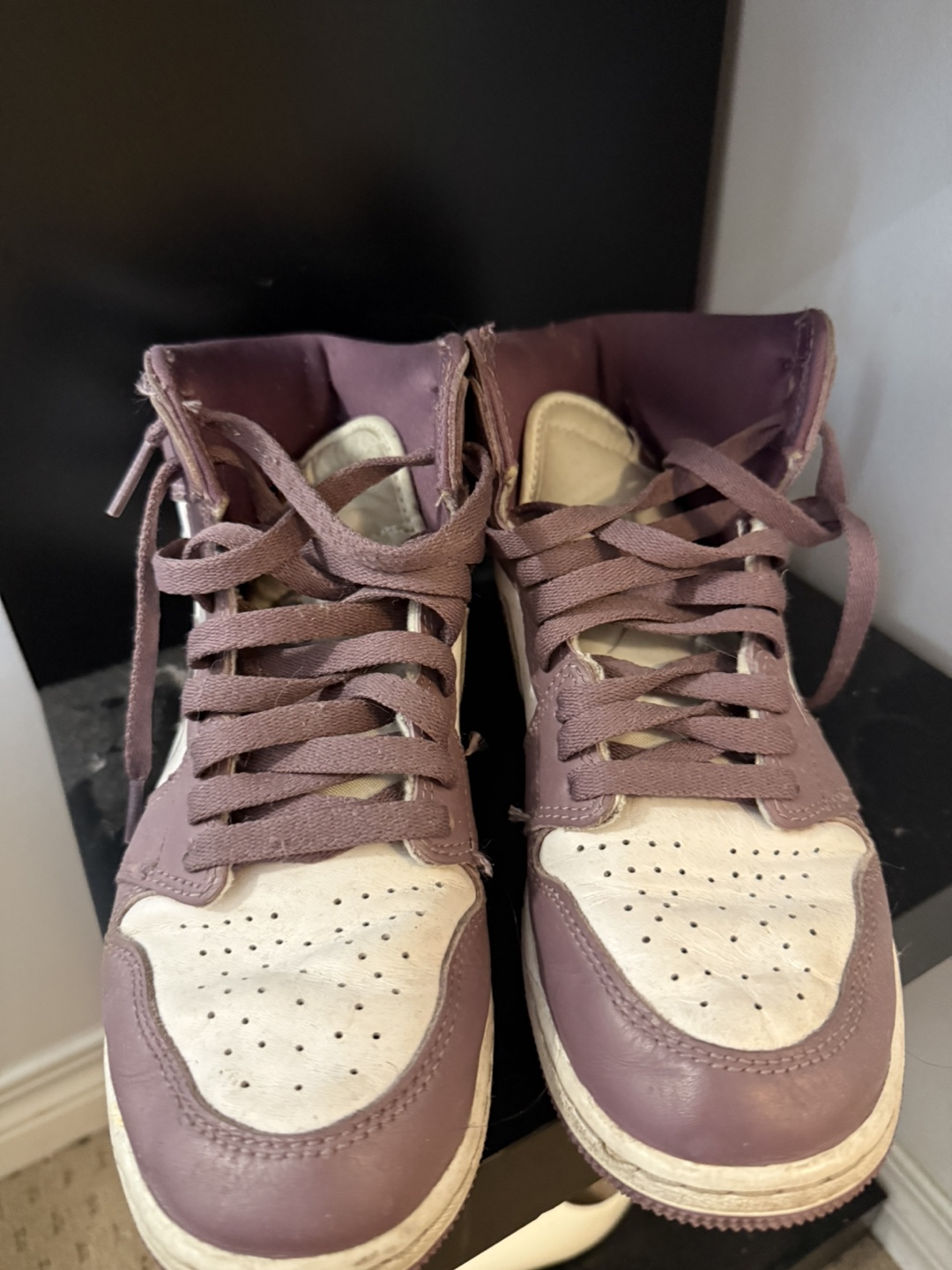 Air Jordan 1 High, Size 5Y or 7 women’s - photo 3