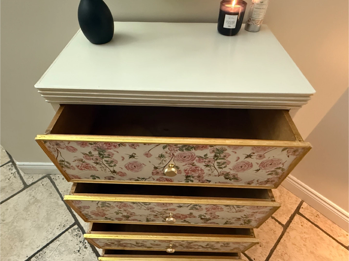 Painted Floral 4-Drawer Dresser - photo 3