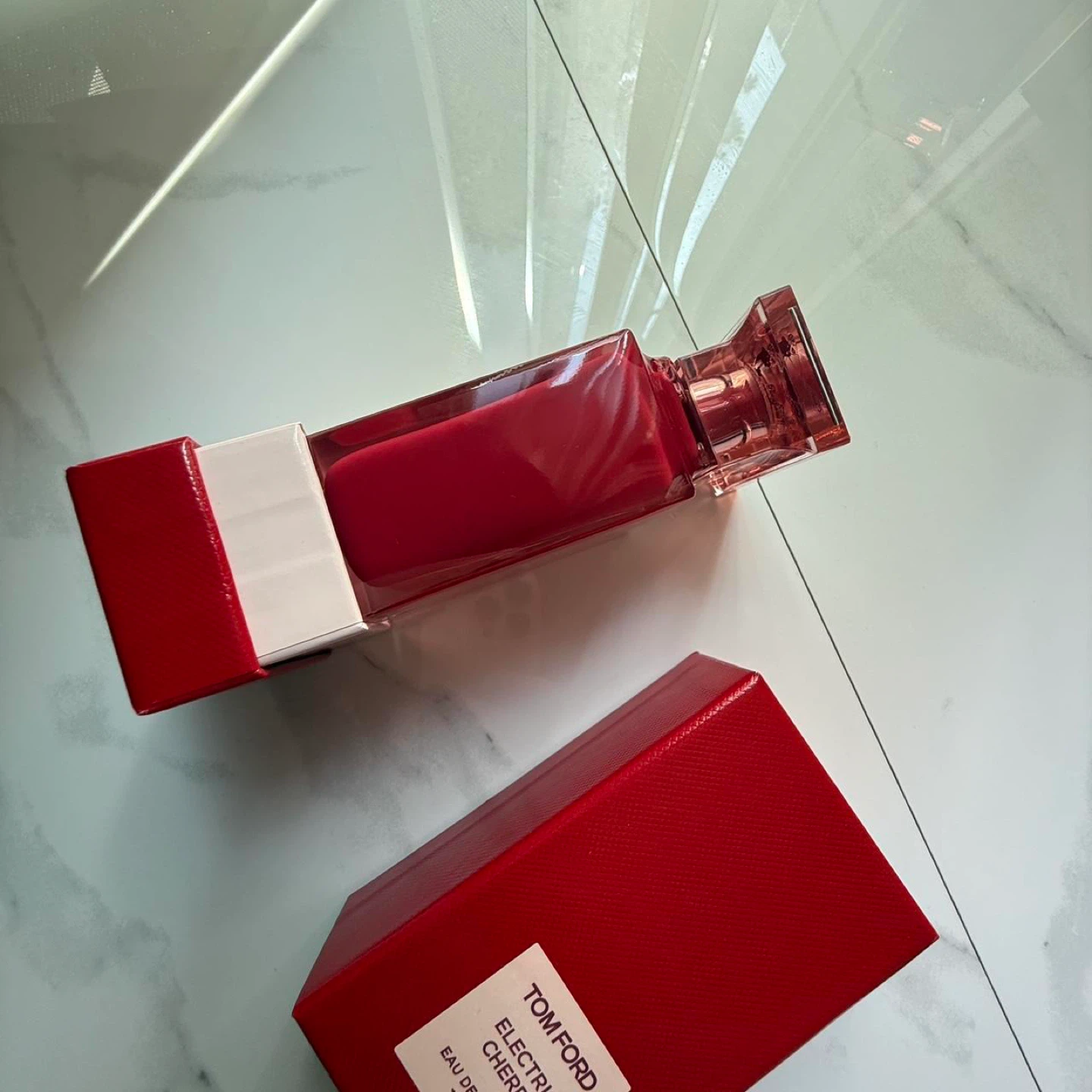Tom Ford Electric Cherry Cologne - photo 2