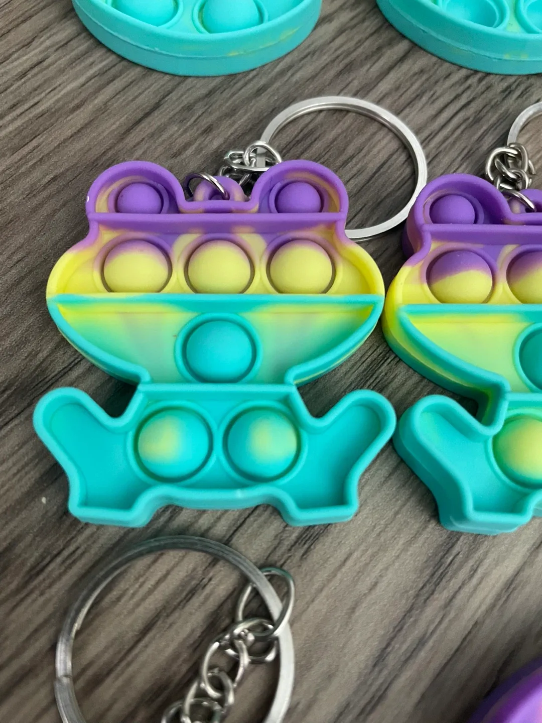 Pop It Fidget Keychains - Assorted Shapes image indicator(8)