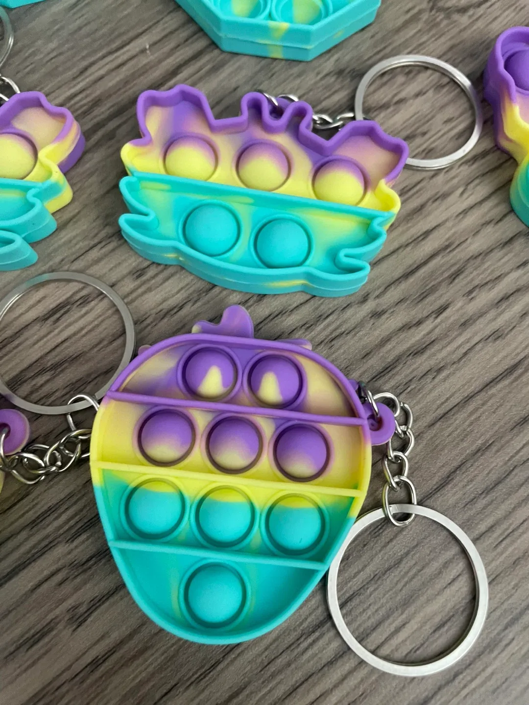 Pop It Fidget Keychains - Assorted Shapes image indicator(9)