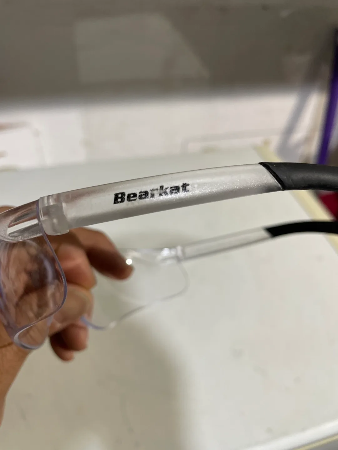 Clear safety glasses image indicator(2)