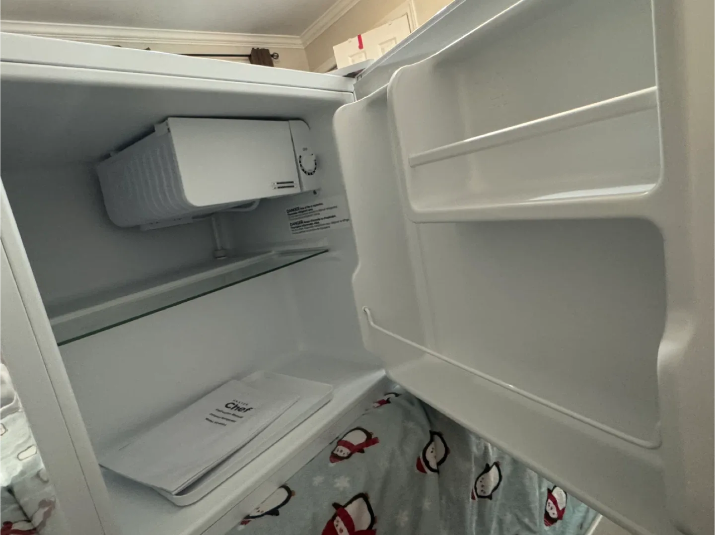 Master Chef Compact Refrigerator - New in Box image indicator(5)