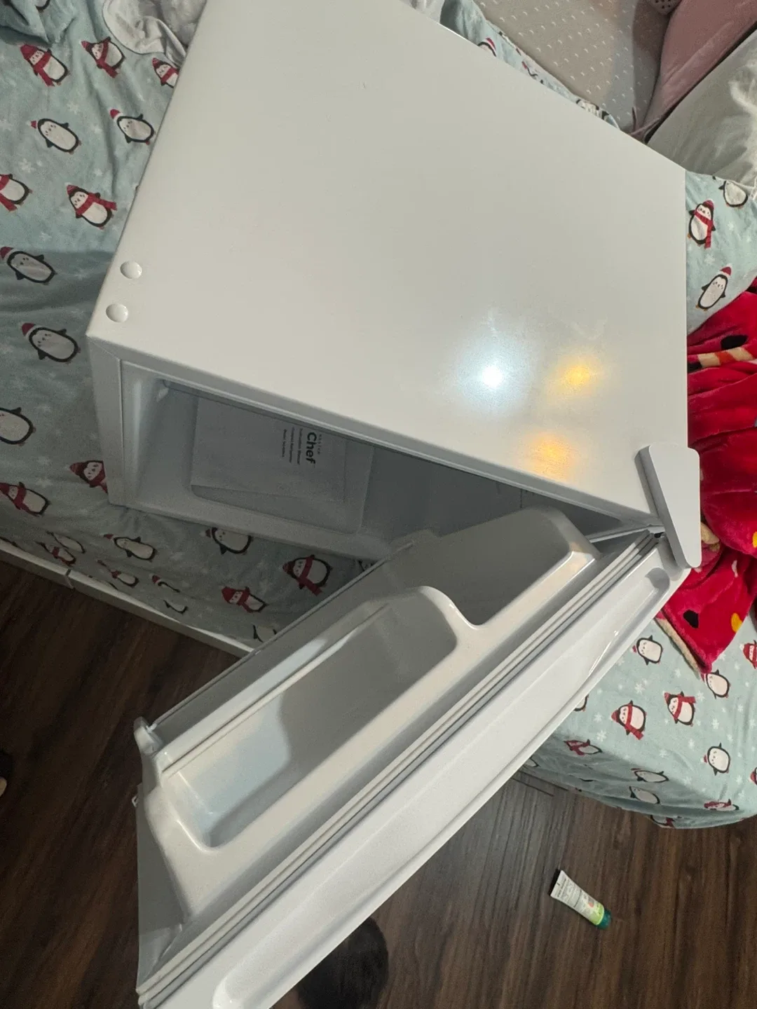 Master Chef Compact Refrigerator - New in Box image indicator(4)