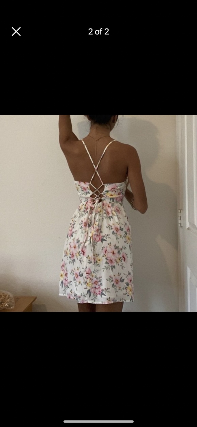 New White Floral print 🌸 cute dress