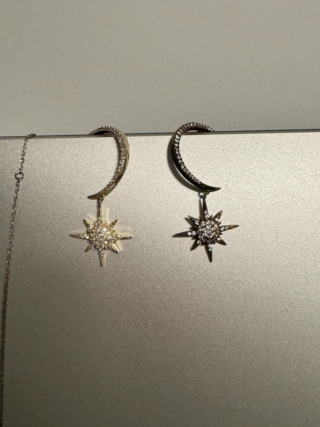 Moon & Star Earrings image indicator(4)