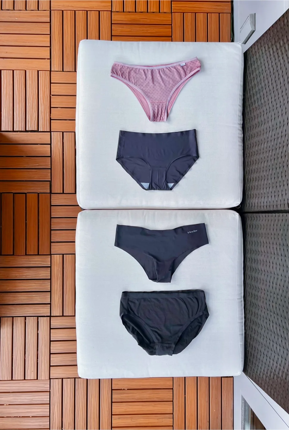 Lot of Women's Panties-Size M thumbnail