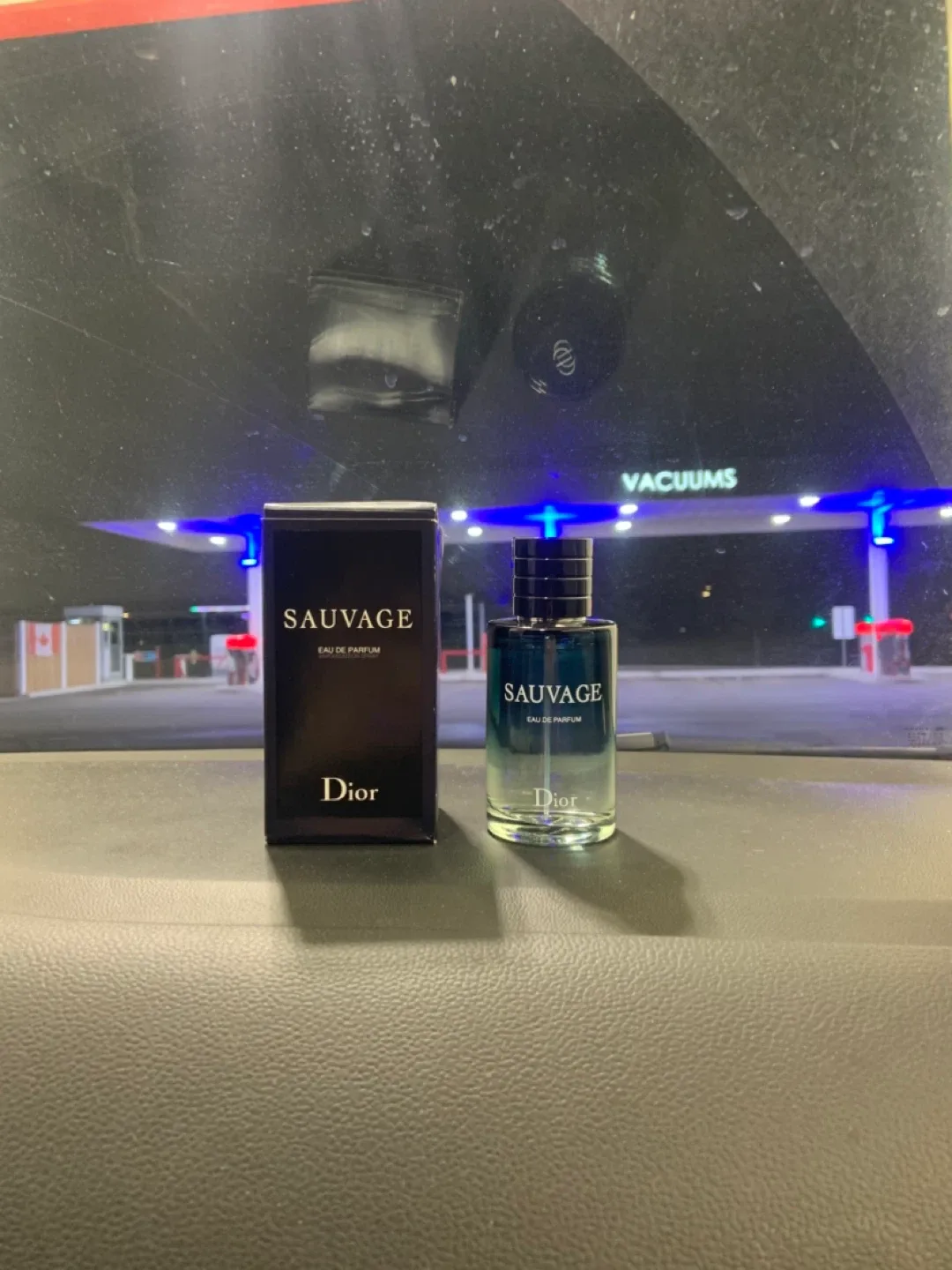 Dior Sauvage Eau de Parfum thumbnail