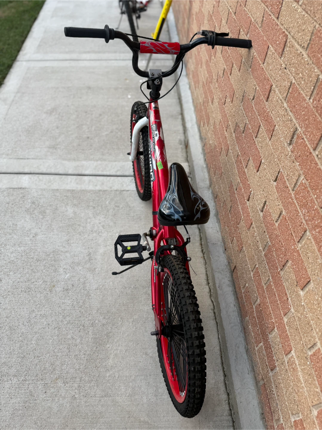 Schwinn Falcon BMX Bike - Red/White - photo 3