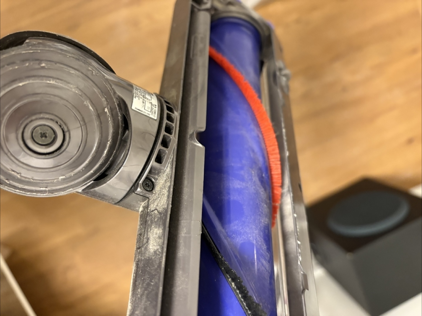 Dyson Vacuum Cleaner - photo 2
