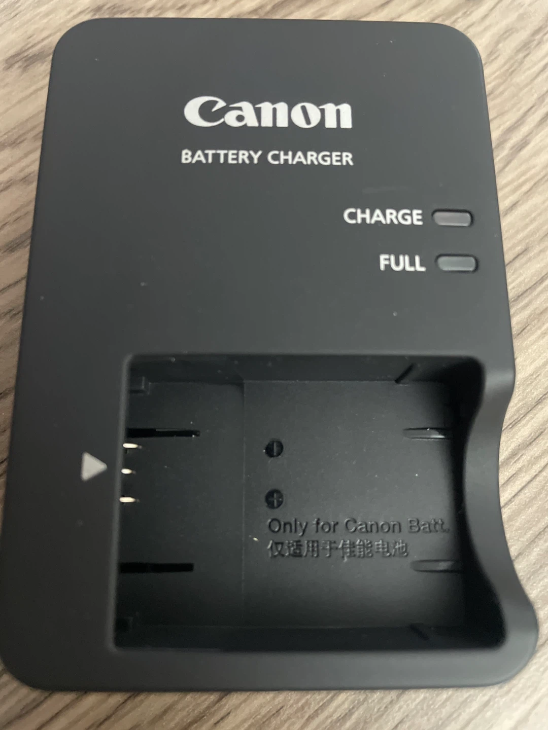 Canon CB-2LH Battery Charger - photo 2