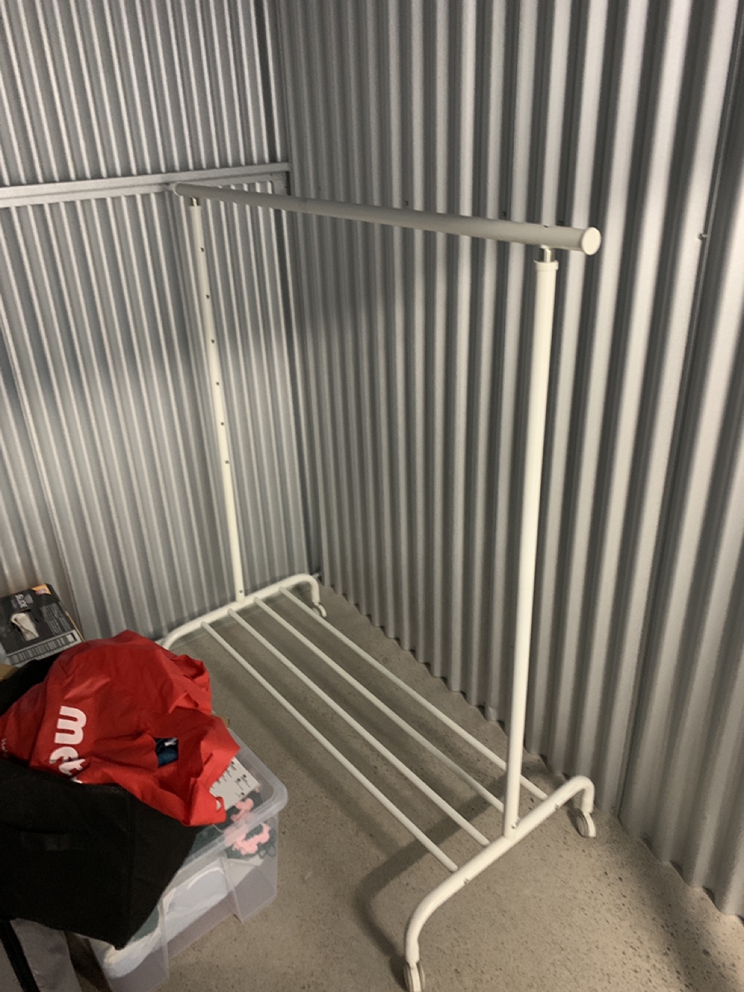 rolling clothing rack