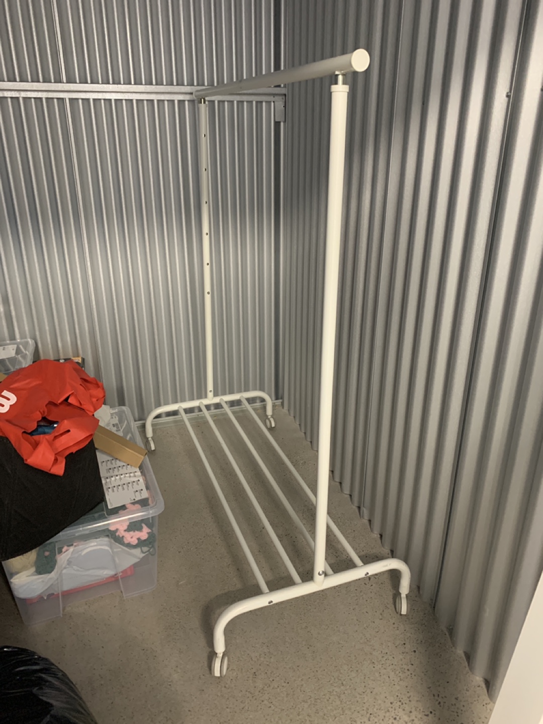 rolling clothing rack - photo 2